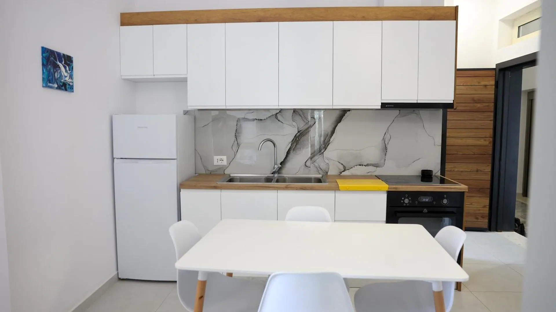 Golem Central Apartments 0*, 格勒姆