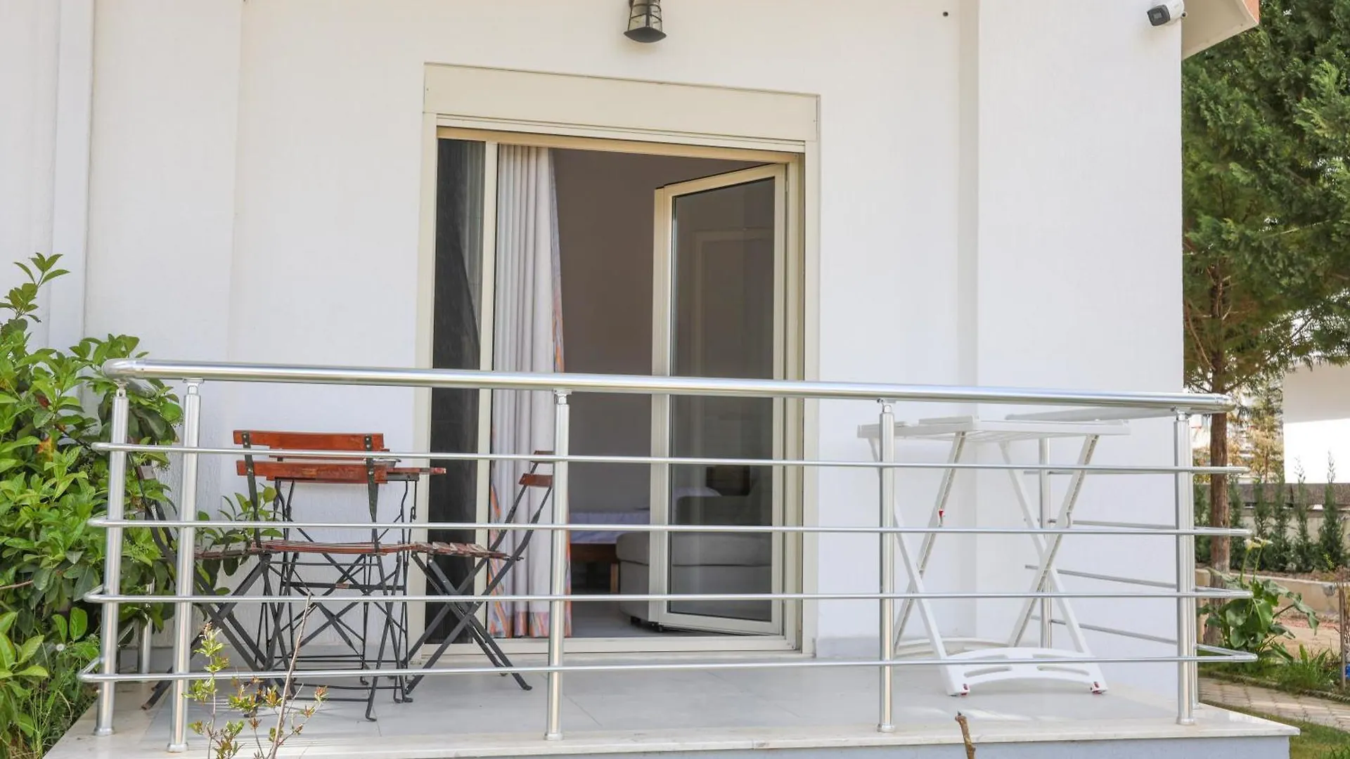 Golem Central Apartments Albania