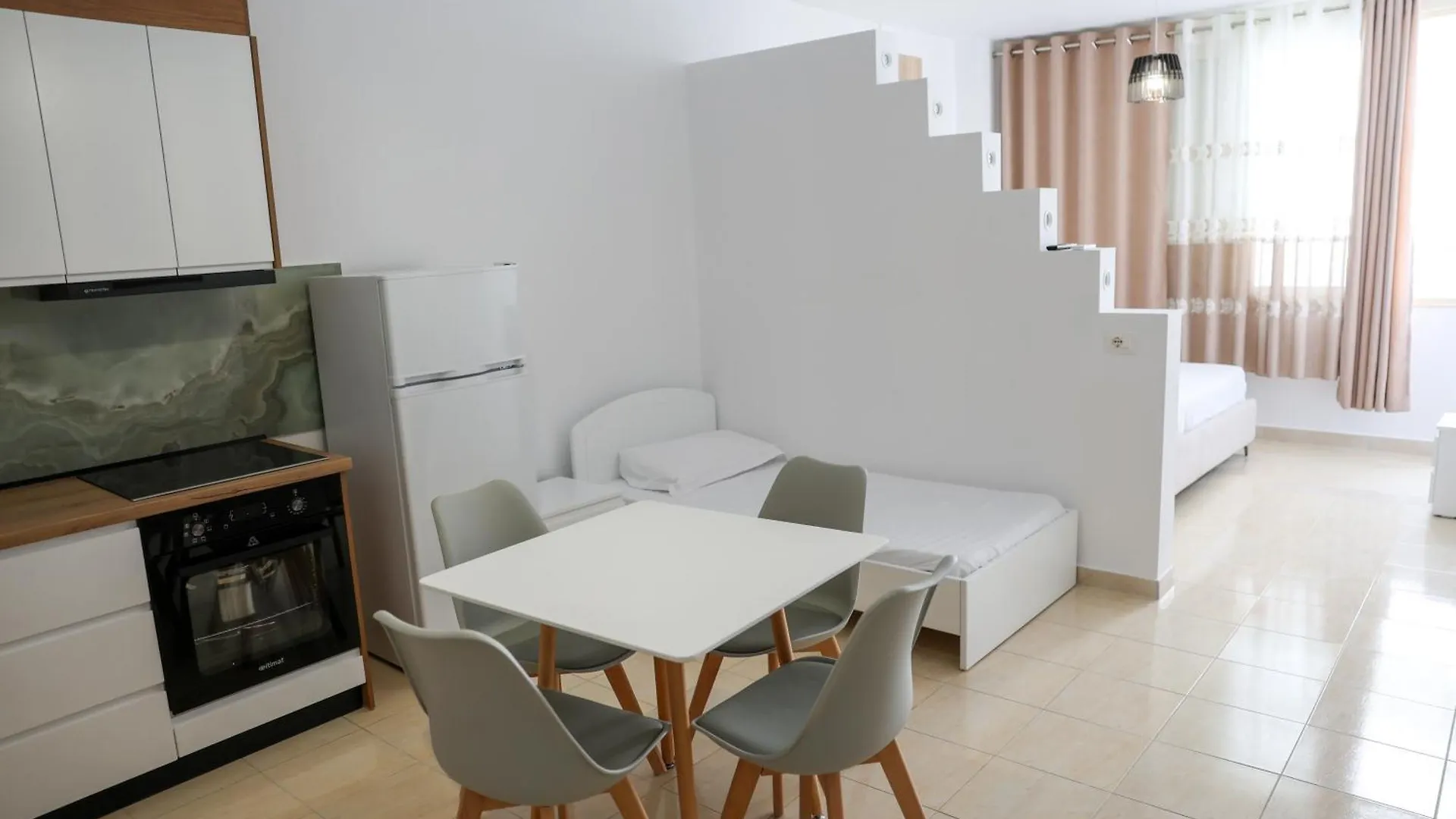 Golem Central Apartments 0*, Golem (Tirana)